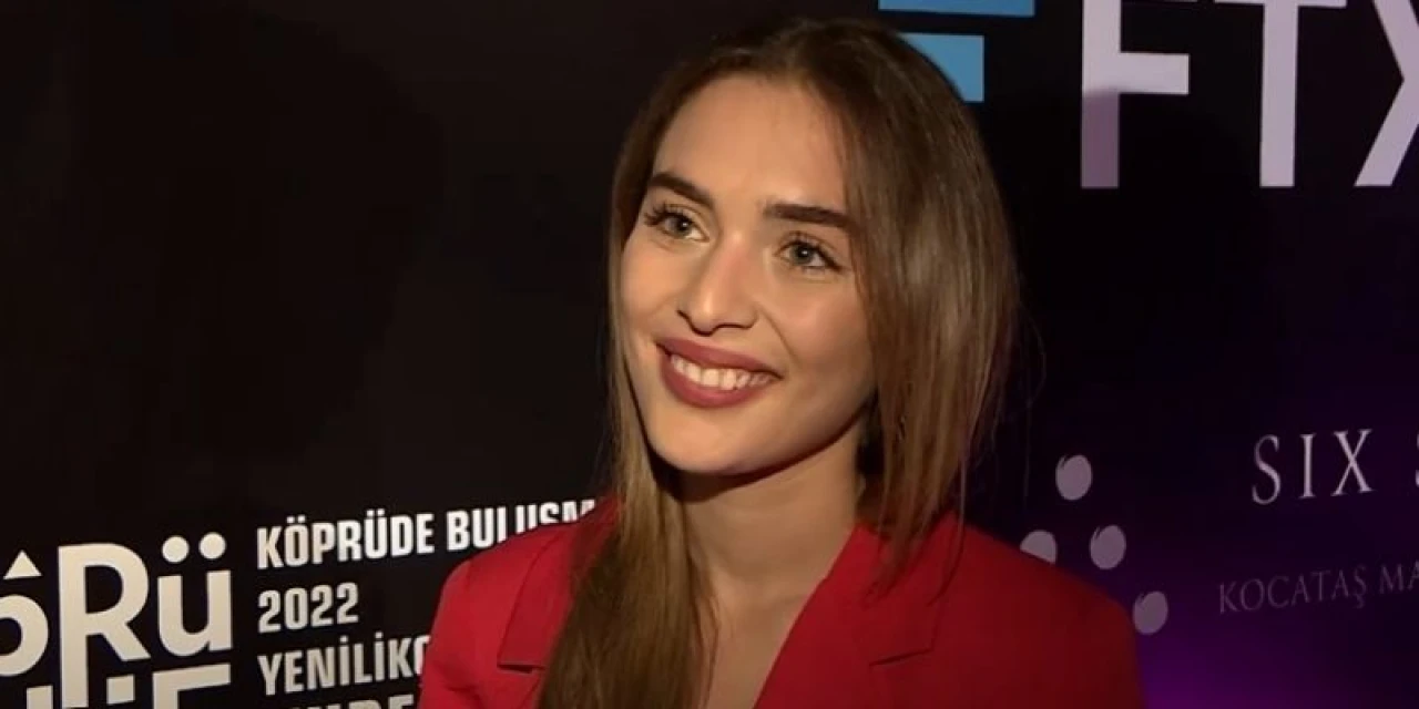 Çağla Şimşek (Uzak Şehir İpek) Kimdir? Kaç Yaşında? Boy ve Kilosu