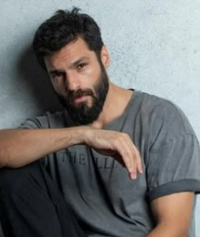 Serkan Çayoğlu Kimdir? Kaç Yaşında? Nereli? Eşi, Boyu, Dizileri