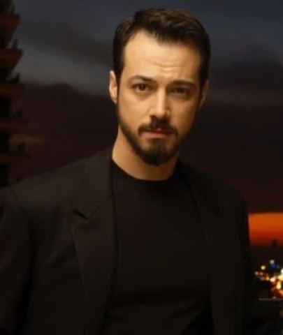 Mert Yazıcıoğlu (Orhan Bey) Kimdir? Kaç Yaşında? Nereli? Boyu