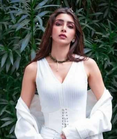 İpek Arkan Kimdir? Uzak Şehir Müjgan Kaç Yaşında? Nereli? Boyu, Kilosu