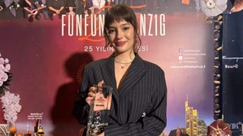 Mina Demirtaş Kimdir? Delikanlı Dila Kaç Yaşında? Boyu, Dizileri