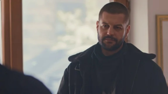 Serhat Teoman Kimdir? Veliaht Faroz Kaç Yaşında? Evli Mi? Boyu