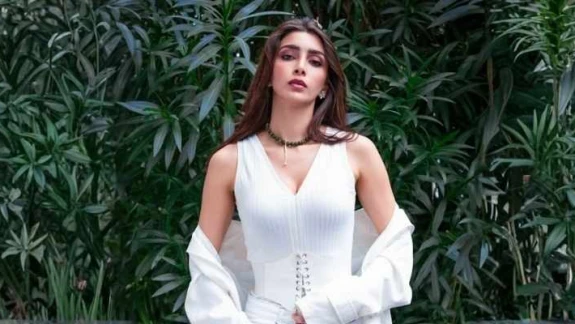 İpek Arkan Kimdir? Uzak Şehir Müjgan Kaç Yaşında? Nereli? Boyu, Kilosu