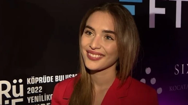 Çağla Şimşek (Uzak Şehir İpek) Kimdir? Kaç Yaşında? Boy ve Kilosu