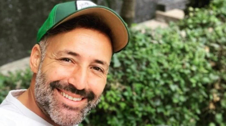 Aziz Aslan (Güldür Güldür Fikri) Kimdir? Nereli? Boyu, Yaşı ve Eşi