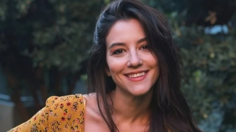 Ezgi Ulusoy (Kral Kaybederse Güllü) Kimdir? Yaşı ve Boyu