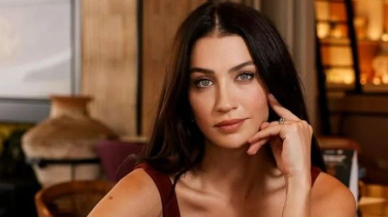 Ceren Benderlioğlu (Eşref Rüya Irmak) Kimdir? Eşi, Yaşı, Boyu