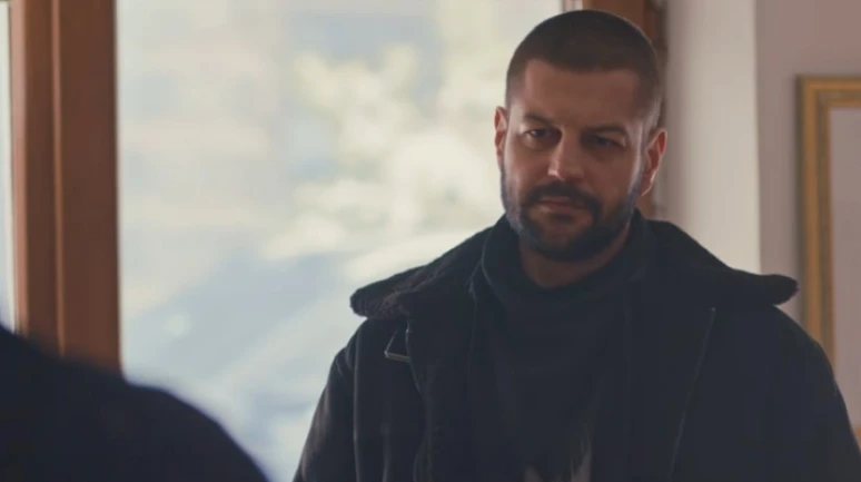 Serhat Teoman Kimdir? Veliaht Faroz Kaç Yaşında? Evli Mi? Boyu