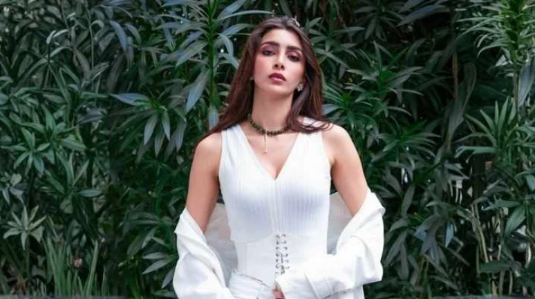 İpek Arkan Kimdir? Uzak Şehir Müjgan Kaç Yaşında? Nereli? Boyu, Kilosu